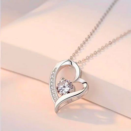Collar Corazón en Caja de Regalo