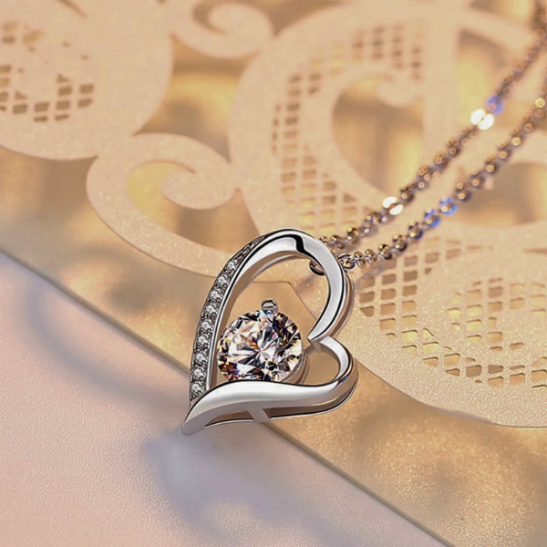 Collar Corazón en Caja de Regalo