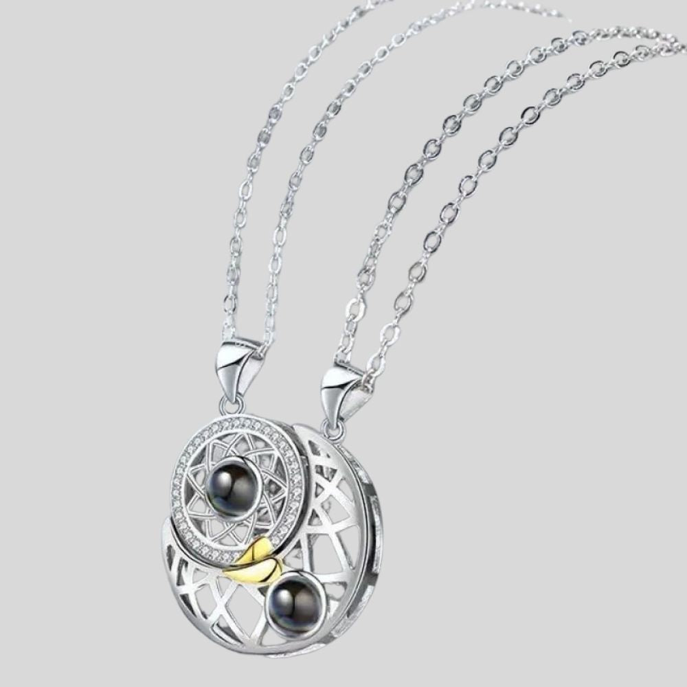 Collar Armonía Estelar Magnetico100 Idiomas en Caja de Regalo
