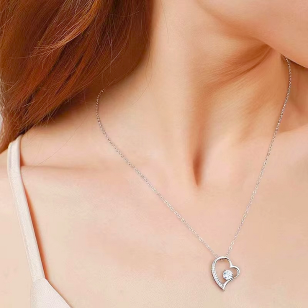 Collar Corazón en Caja de Regalo