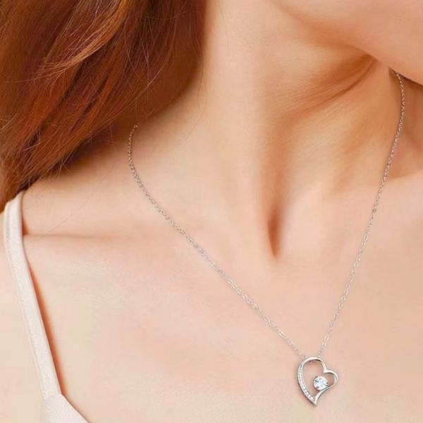 Collar Corazón en Caja de Regalo