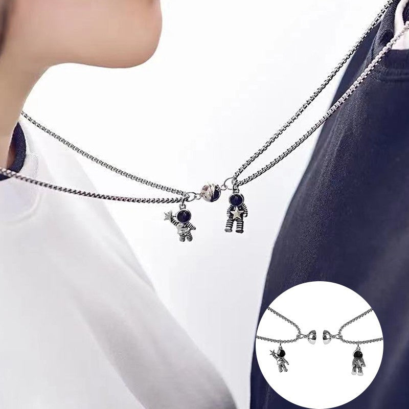 Collar Astronauta en Caja de Regalo